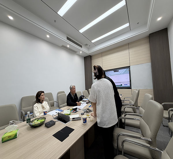 Visitas de clientes-chave sul-coreanos para troca de informações aprofundada, aprofundamento da colaboração técnica e expansão de mercado.